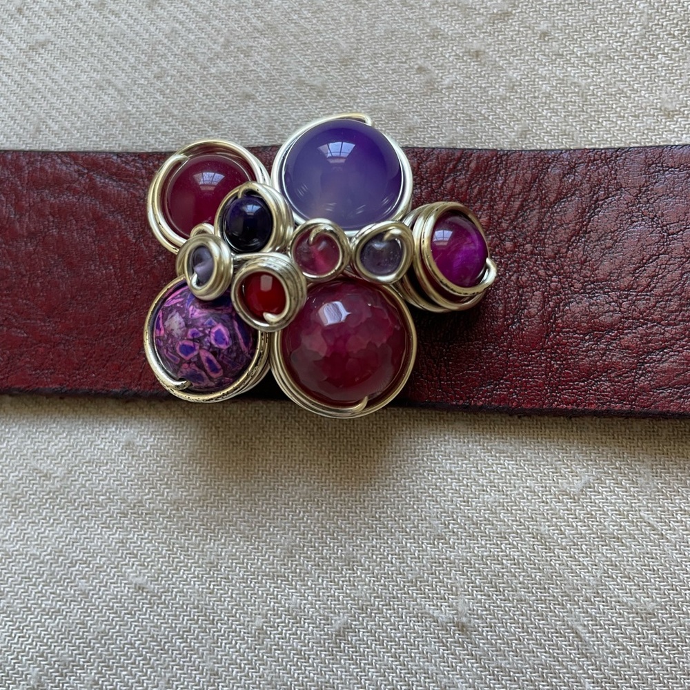 Bracelet. Adjustable leather strap